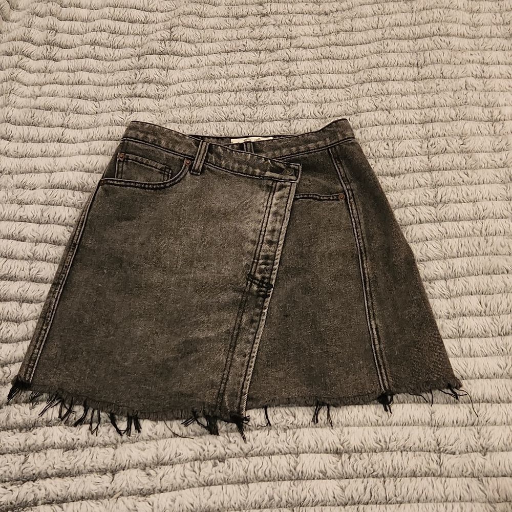 Free People Parker Wrap Skirt in Sulphur Black size 26 - Picture 8 of 13